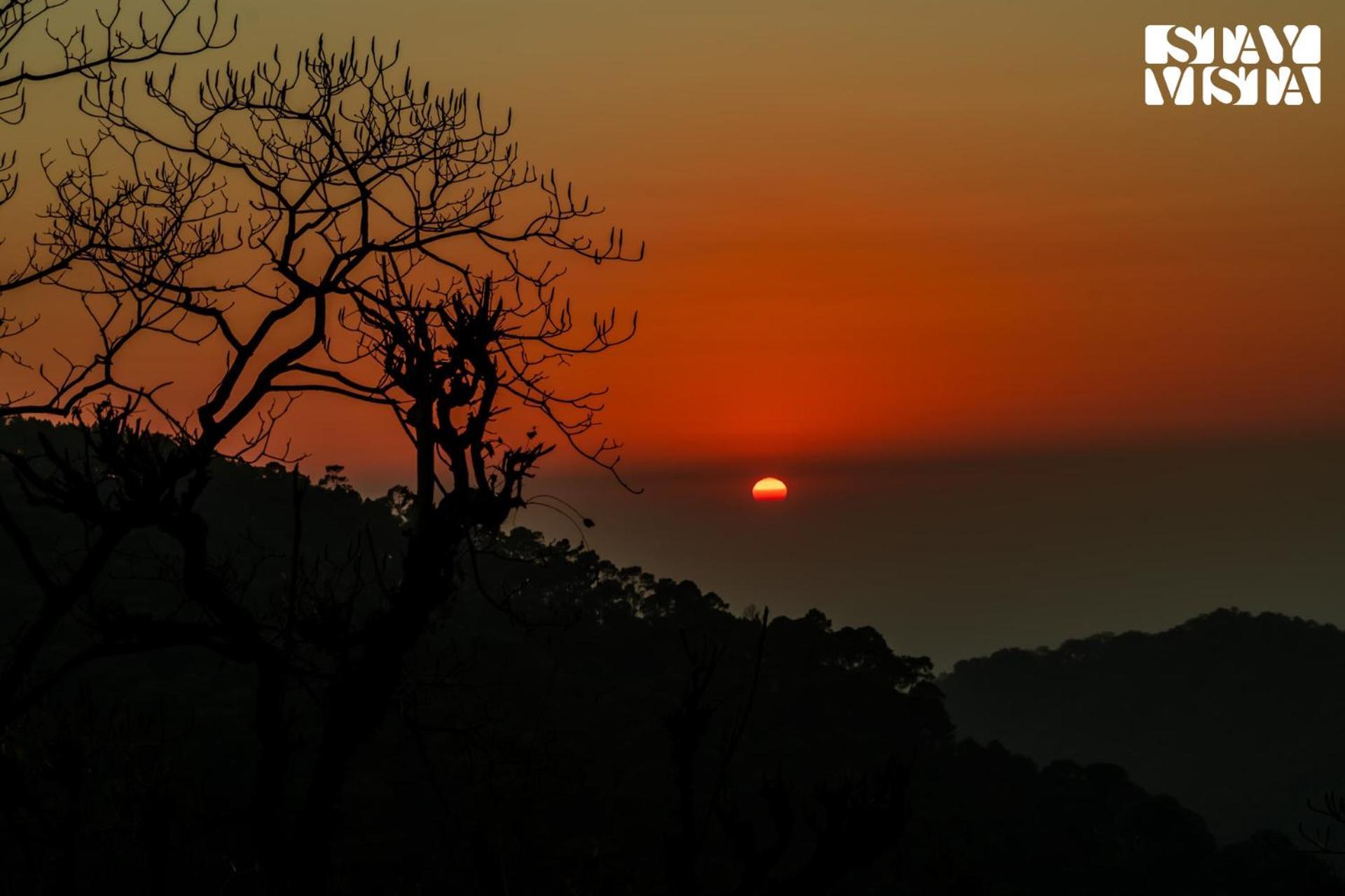 Stayvista At Sunset Springs With Pool & Views Nainital Εξωτερικό φωτογραφία